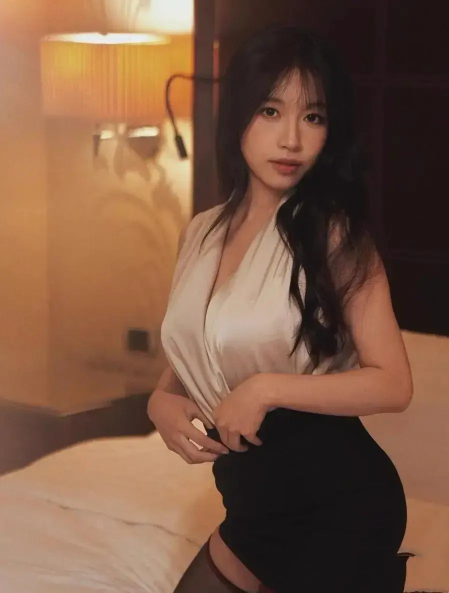 《小凤新婚》全集完整版在线免费观看-苏畅艾熙双人演绎无删减-小凤新婚高清秒播免登录-夸克UC网盘资源
