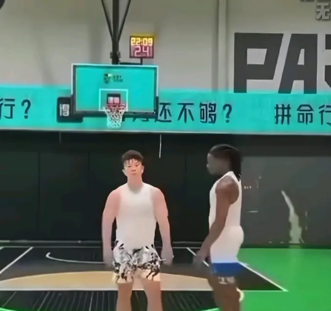 《牛教练的裤子》1080P高清画质免费播放-牛教练的裤子无广告在线观看-全网同步爆笑篮球1V1单挑视频