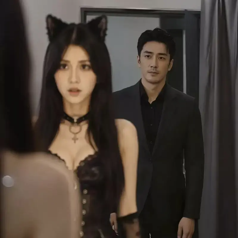 《不能碰的猫耳女下属的秘密》AI短剧完整版合集-2026都市职场悬疑黑马全网刷屏-谜团探寻坚守底线反转不断-不能碰的猫耳女下属的秘密高热度追剧